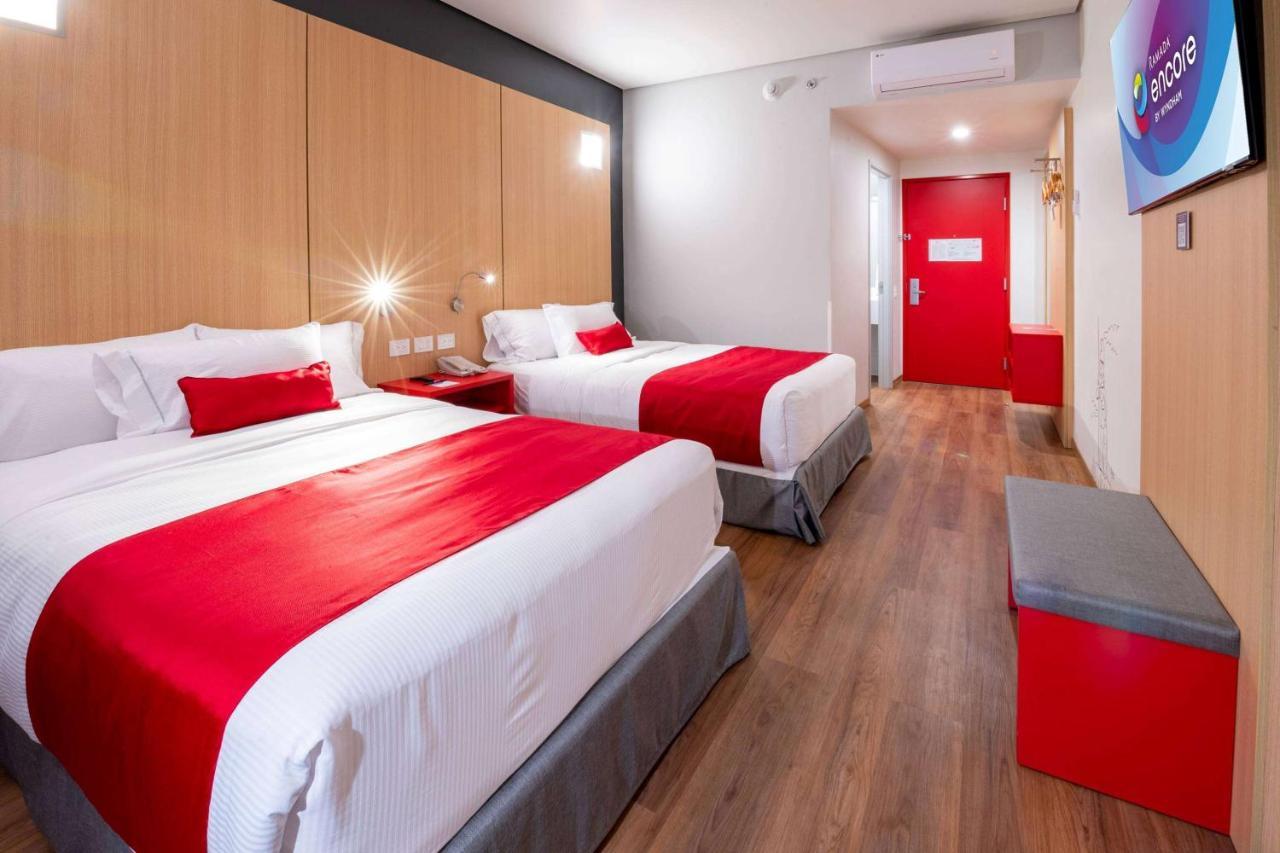Ramada Encore By Wyndham Guadalajara Aeropuerto Las Pintas Exterior photo